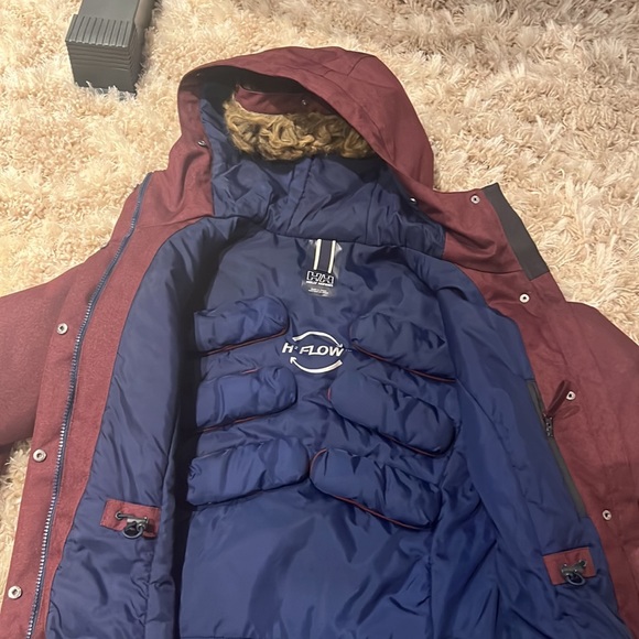 Women’s Helly Hanson winter jacket size small, excellent used condition - Picture 3 of 4